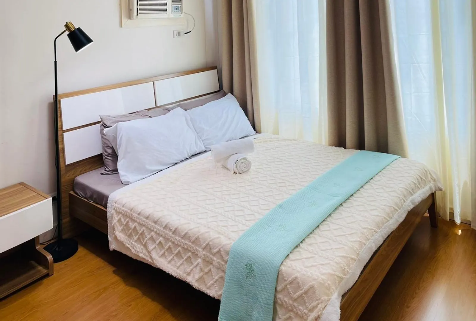 8 Adriatico 1 Bedroom Condo Unit Manila
